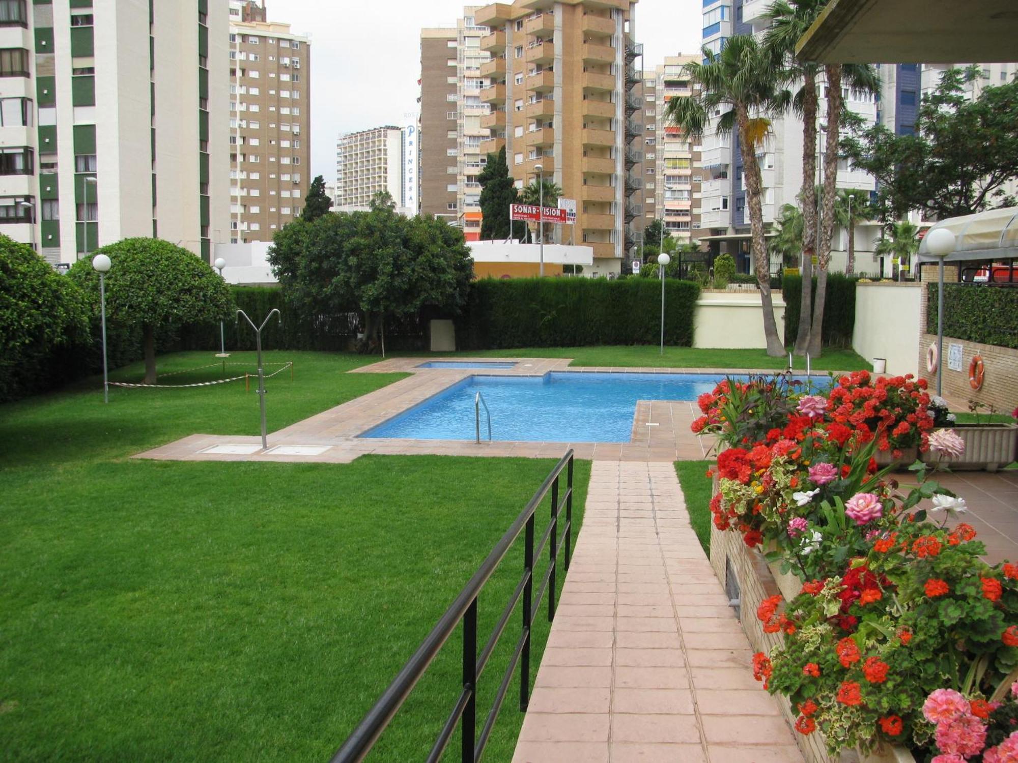 Apartamentos Torre Ipanema Бенидорм Экстерьер фото