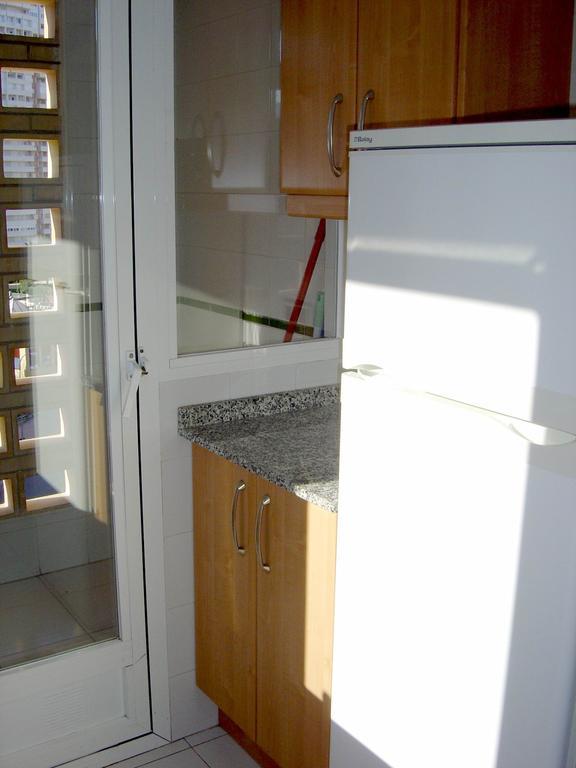 Apartamentos Torre Ipanema Бенидорм Номер фото